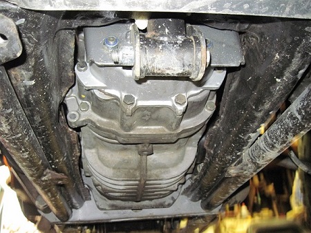 front trans mount for 094 trans reduce size.jpg