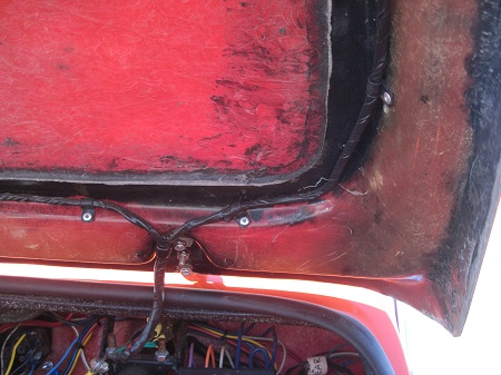 reno red buggy inside front hood structure.jpg